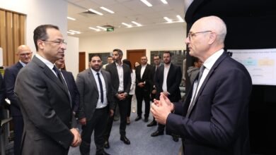 وزير الاتصالات وفاليو